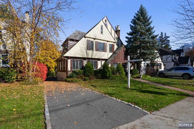77 Greenwood Drive - Photo 1