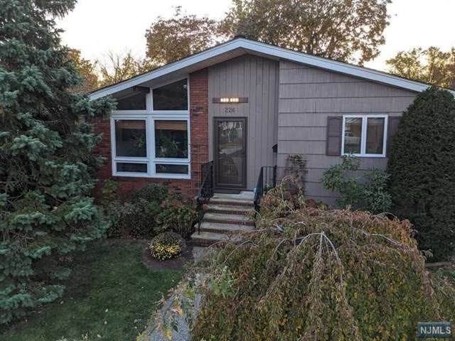 226 Vanderburgh Avenue - Photo 1