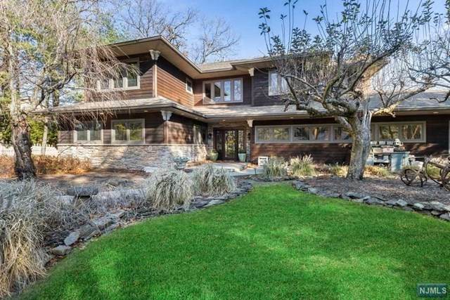 163 Summit Avenue - Photo 1