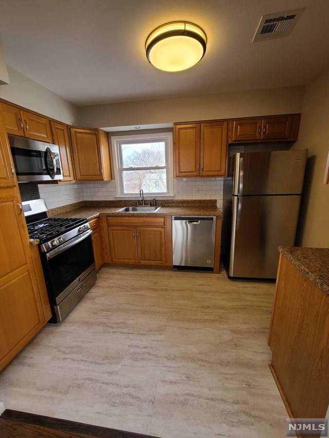 237 Van Buren Street - Photo 1