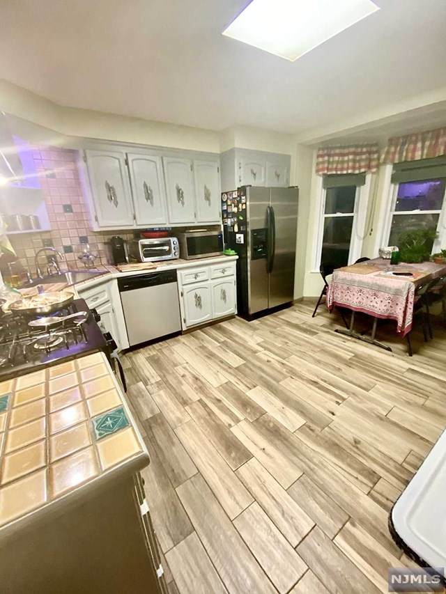 522 Forest Street - Photo 1