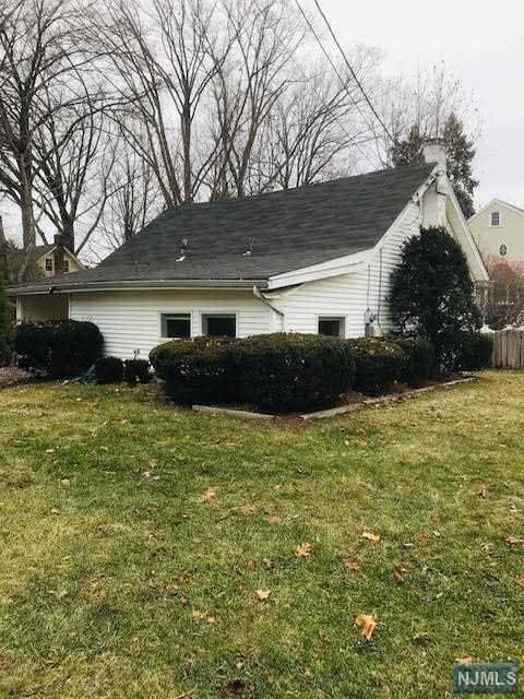 543 Laurel Road - Photo 1