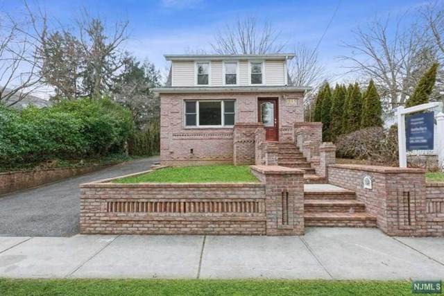 135 7th Street - Photo 1