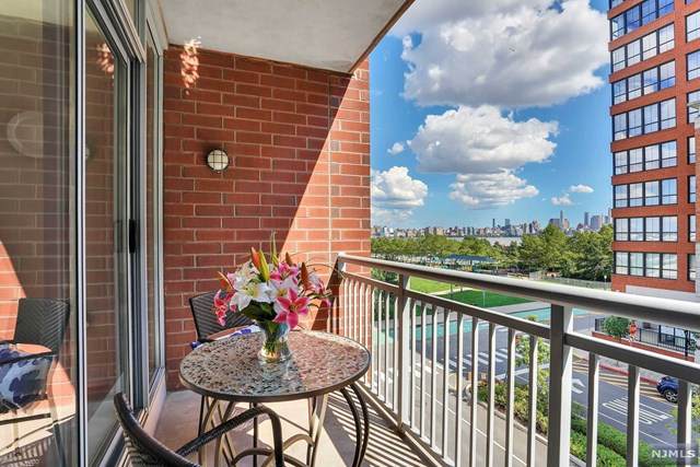 1125 Maxwell Lane - Photo 1