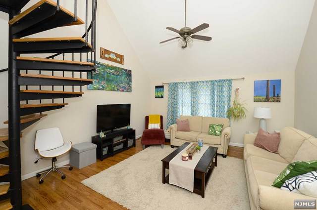 133 Center Street - Photo 1