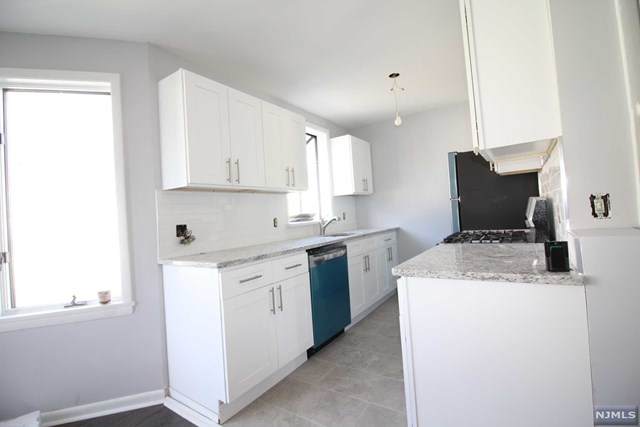 71 Edgewater Place - Photo 1