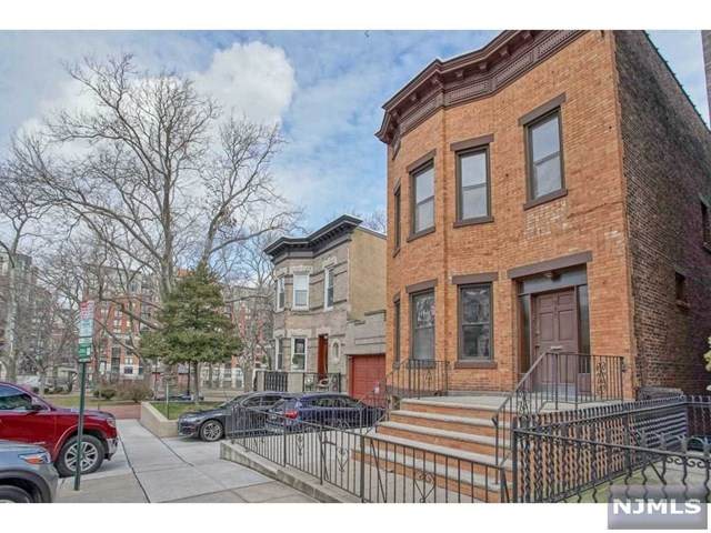 923 Castle Point Terrace - Photo 1