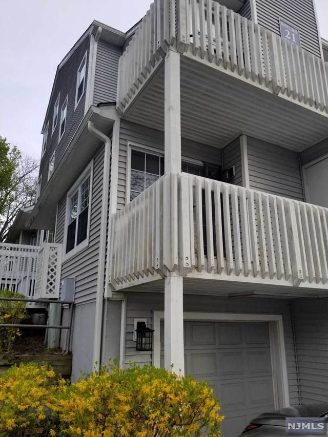 1 Markham Circle - Photo 1
