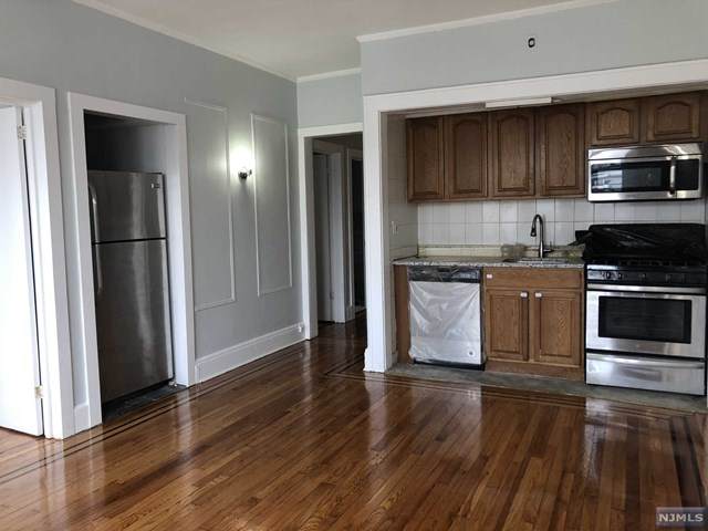 85 Anderson Street - Photo 1