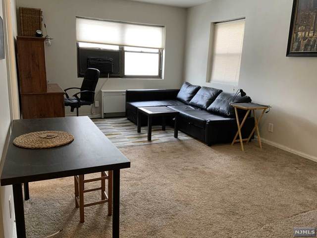 411 Park Place - Photo 1