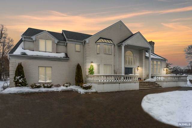 1350 Beverwyck Road - Photo 1