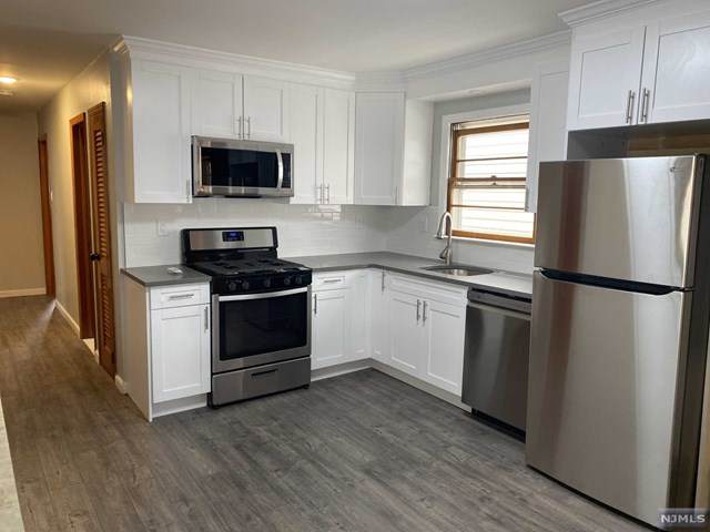 613 18th Street - Photo 1