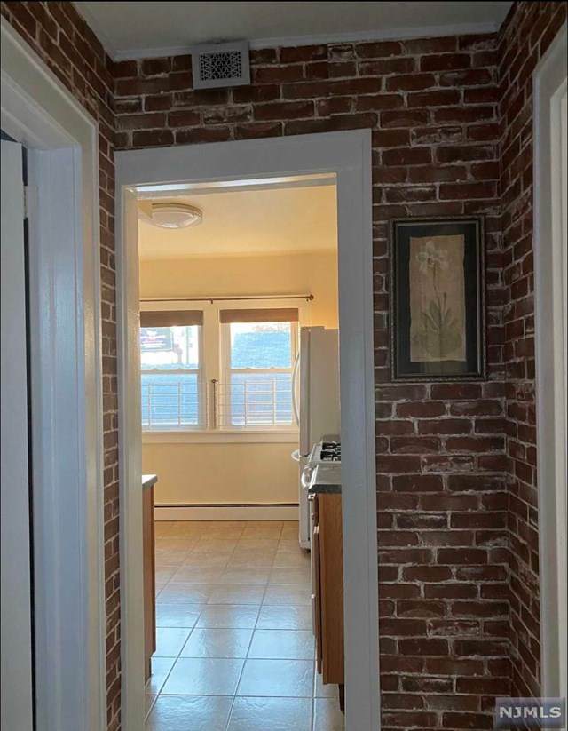 81 Woodland Avenue - Photo 1