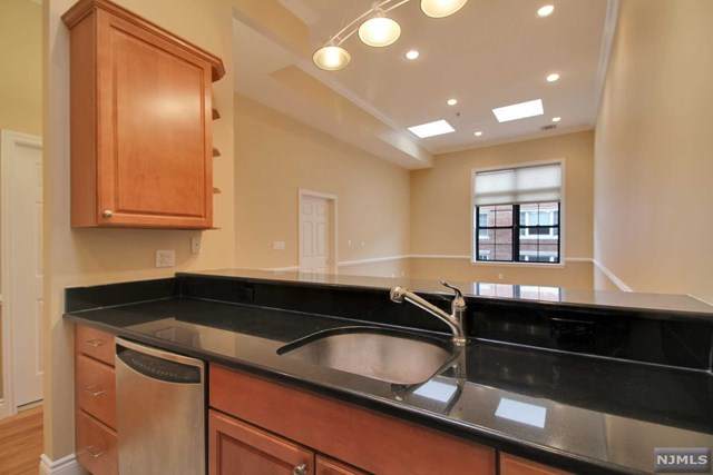 729 Madison Street - Photo 1