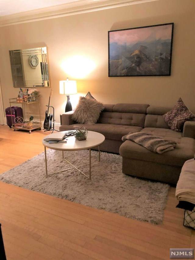 1015 Washington Street - Photo 1