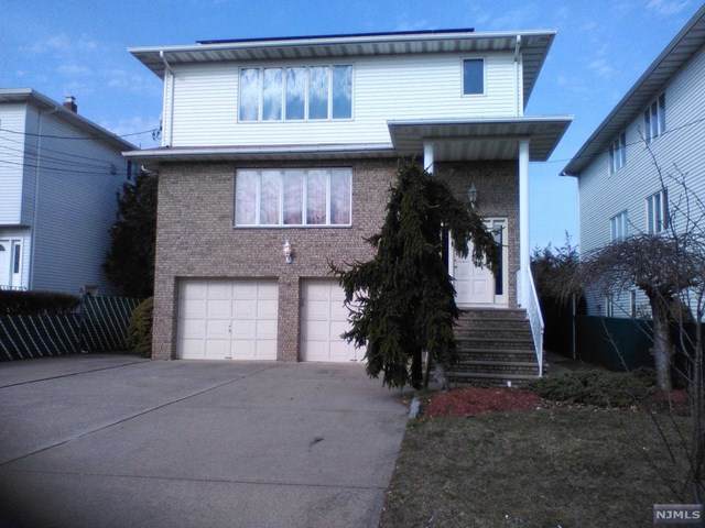 11 Maple Avenue - Photo 1