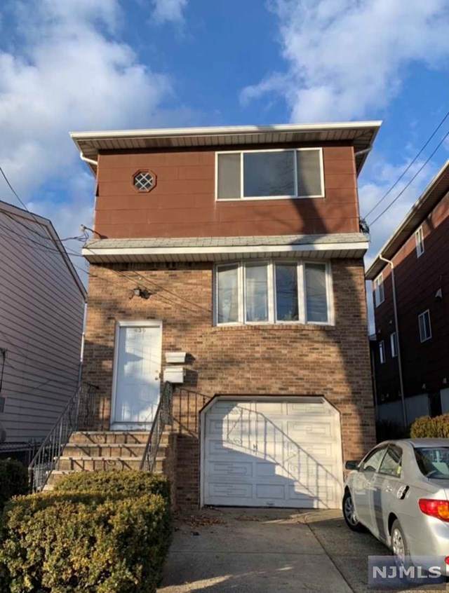 436 Sussex Street - Photo 1