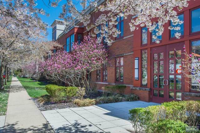 85 Park Avenue - Photo 1