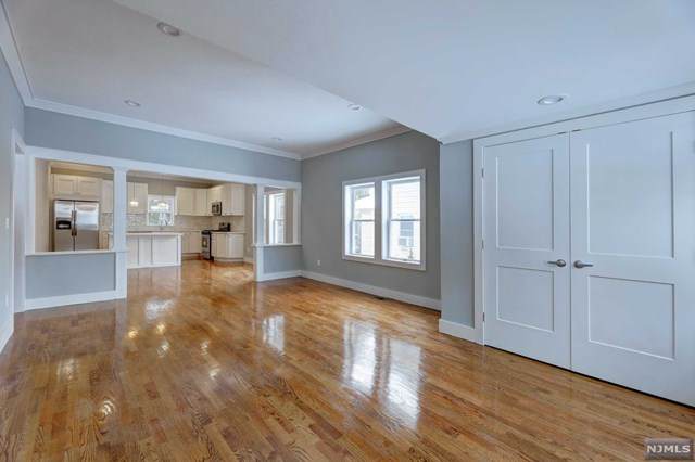 30 Hillside Avenue - Photo 1