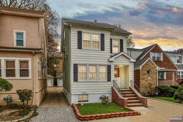412 8th Street - Photo 1