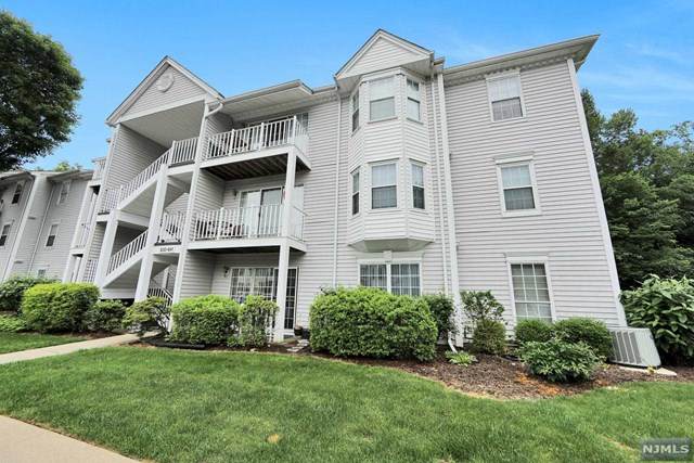 630 Plum Terrace - Photo 1