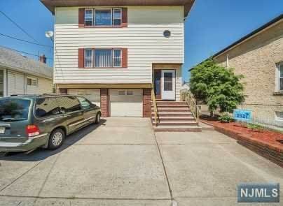 21 Avenue A - Photo 1