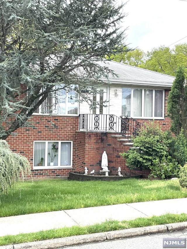 1094 Keswick Place - Photo 1