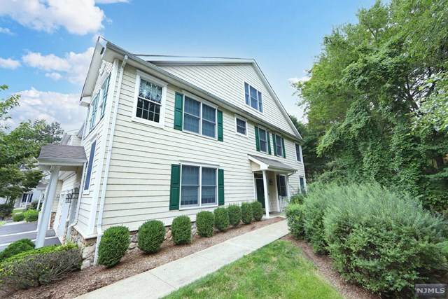60 Pheasant Run - Photo 1