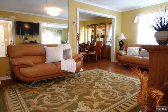 1153 Queen Anne Road - Photo 1