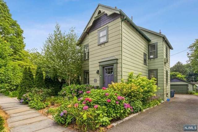 226 Baldwin Street - Photo 1