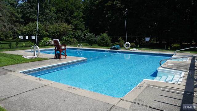 520 Newark Pompton Turnpike - Photo 1
