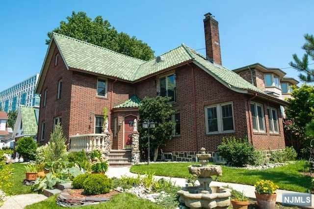 391 Nelson Avenue - Photo 1