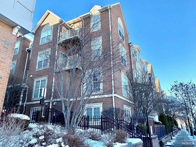 200 Dey Street - Photo 1