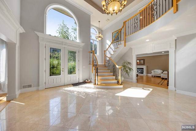 35 Gregory Avenue - Photo 1