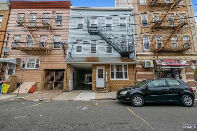 316 Kinney Street - Photo 1