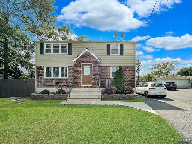 6 Christopher Court - Photo 1