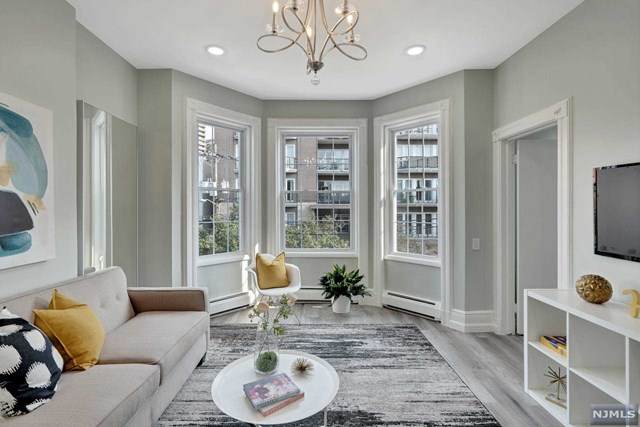 37 48th Street - Photo 1