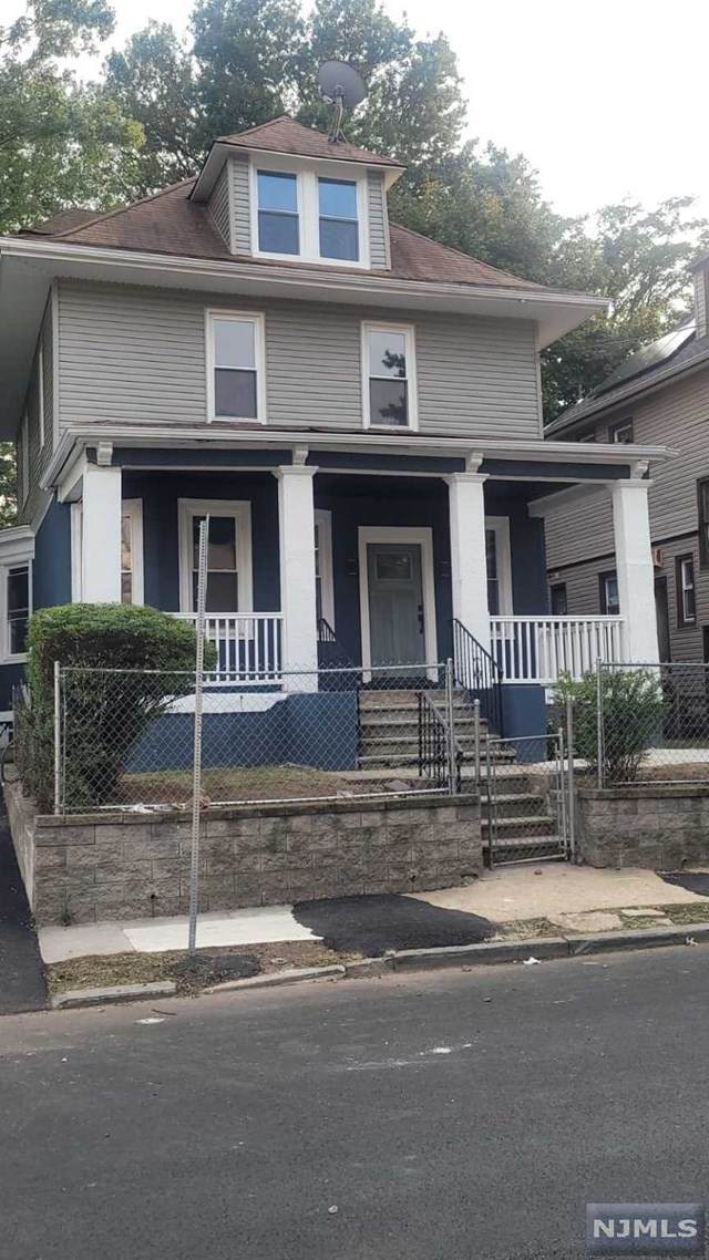 14-16 Beverly Street - Photo 1