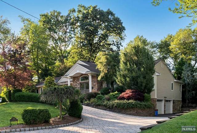 453 Fairfield Road - Photo 1