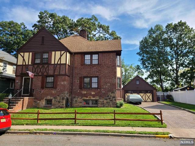 580 Monroe Place - Photo 1