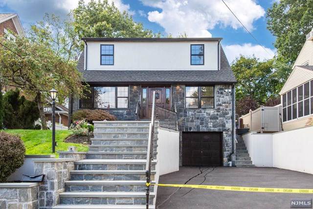 422 Essex Avenue - Photo 1