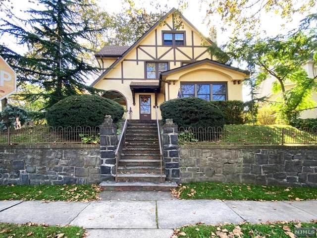 596 Hillside Street - Photo 1