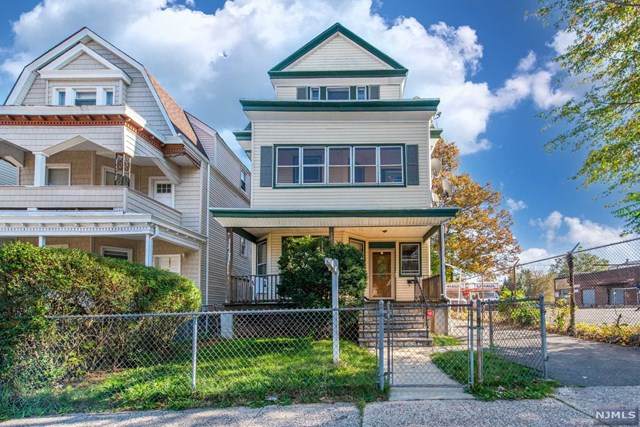 184 Hollywood Avenue - Photo 1