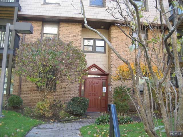 560 North Avenue - Photo 1