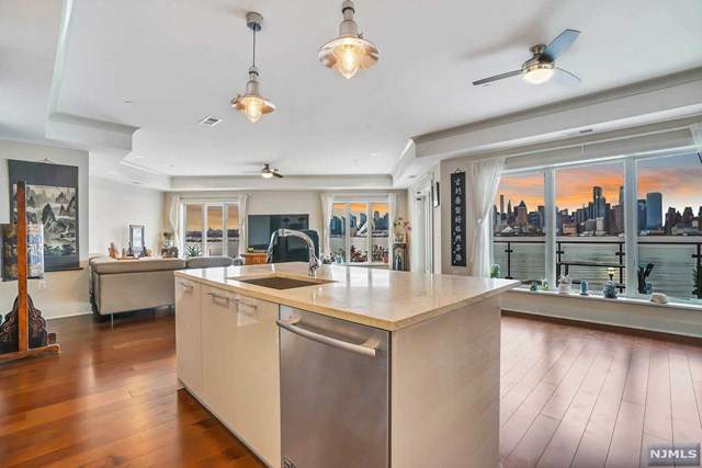 150 Henley Place - Photo 1