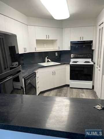 340 Harmon Cove Tower - Photo 1