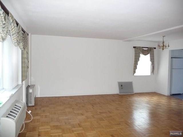 60 Franklin Street - Photo 1