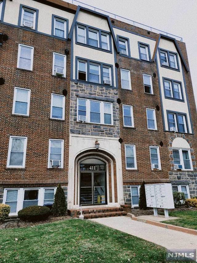 411 Highland Avenue - Photo 1