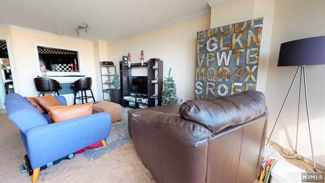 513 Harmon Cove Tower - Photo 1