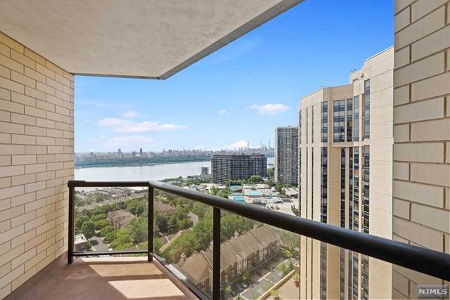 900 Palisade Avenue - Photo 1